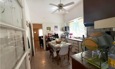 VENTA/ CHALET 3 AMBIENTES CON COCHERA/ MAR DEL PLATA