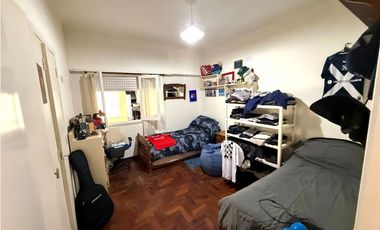 VENTA/ CHALET 3 AMBIENTES CON COCHERA/ MAR DEL PLATA