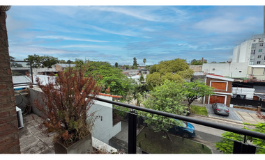 Hermoso departamento. Dos dormitorios con cochera. zona parque.