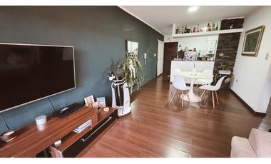 Hermoso departamento. Dos dormitorios con cochera. zona parque.