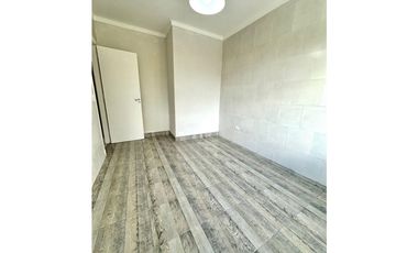 VENTA PH 3 AMBIENTES PRIMER PISO SIN EXPENSAS MACROCENTRO