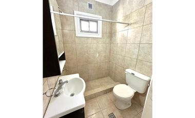 VENTA PH 3 AMBIENTES PRIMER PISO SIN EXPENSAS MACROCENTRO