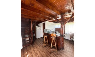 Cabaña 3 Ambientes con pileta y quincho-- parque lago