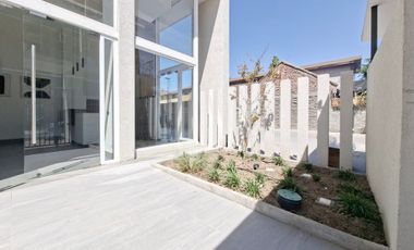 Briones Luco 0920 [3599-1]