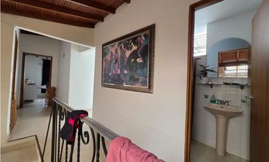 VENDO CASA UNIFAMILIAR CON PROYECCION PARA EDIFICAR EDIFICIO