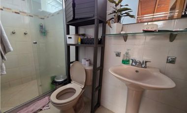 VENDO CASA UNIFAMILIAR CON PROYECCION PARA EDIFICAR EDIFICIO