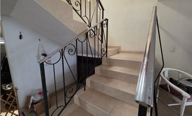 VENDO CASA UNIFAMILIAR CON PROYECCION PARA EDIFICAR EDIFICIO