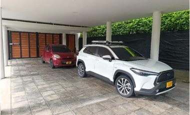 CASA EN VENTA EN CONDOMINIO BAJO DAPA 3100M2