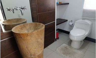 CASA EN VENTA EN CONDOMINIO BAJO DAPA 3100M2