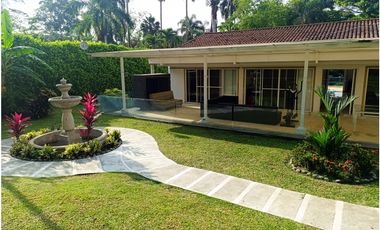 CASA EN VENTA EN CONDOMINIO BAJO DAPA 3100M2
