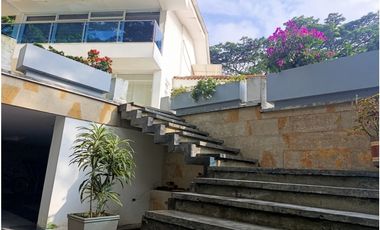 CASA EN VENTA EN CONDOMINIO BAJO DAPA 3100M2