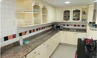 CASA EN VENTA EN CONDOMINIO BAJO DAPA 3100M2