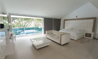 CASA EN VENTA EN CONDOMINIO BAJO DAPA 3100M2