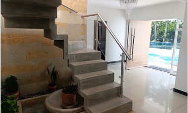 CASA EN VENTA EN CONDOMINIO BAJO DAPA 3100M2
