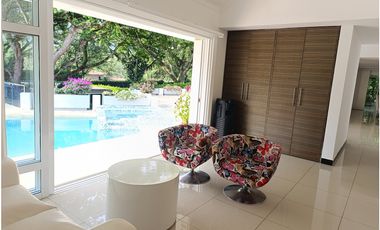 CASA EN VENTA EN CONDOMINIO BAJO DAPA 3100M2