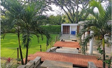 CASA EN VENTA EN CONDOMINIO BAJO DAPA 3100M2