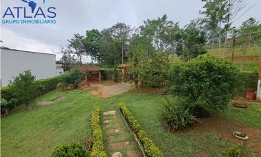 VENTA CASA CAMPESTRE  EN RUITOQUE TRES ESQUINAS COD:1150