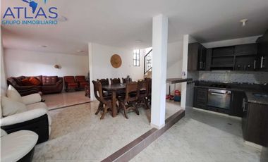 VENTA CASA CAMPESTRE  EN RUITOQUE TRES ESQUINAS COD:1150