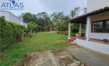 VENTA CASA CAMPESTRE  EN RUITOQUE TRES ESQUINAS COD:1150