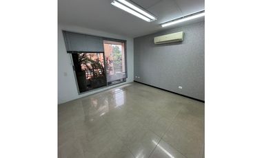 SE ARRIENDA OFICINA EN CIUDAD JARDIN CALI