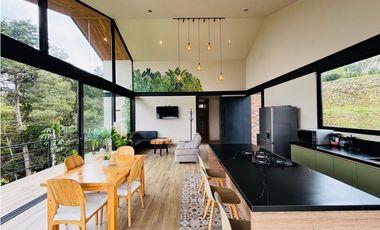 Casa campestre en unidad con portón vía san Antonio la ceja