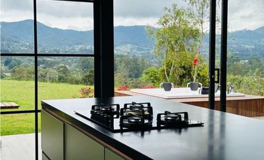 Casa campestre en unidad con portón vía san Antonio la ceja