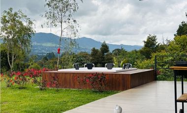 Casa campestre en unidad con portón vía san Antonio la ceja