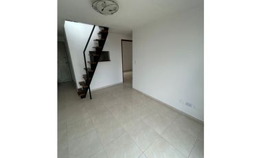 VENDO APARTAMENTO dúplex cerca a unicentro PEREIRA