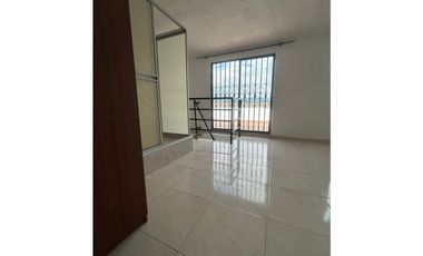 VENDO APARTAMENTO dúplex cerca a unicentro PEREIRA