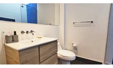 Vendo casa alta categoría, unidad cerrada, Poblado, loma Los Balsos