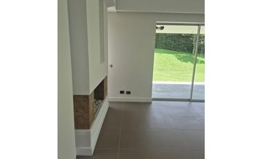 Casa en Arriendo en Alto de Palmas