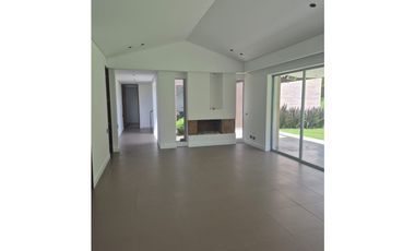 Casa en Arriendo en Alto de Palmas