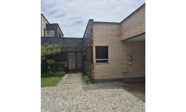 Casa en Arriendo en Alto de Palmas