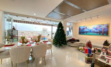 OCTAVIA CONDOMINIO CASA LAGOS DEL CACIQUE EN VENTA 3 HABITACIONES AIRE ACONDICIONADO Y CLOSED 3 NIVELES  487 Metros FLORIDABLANCA (NSC)