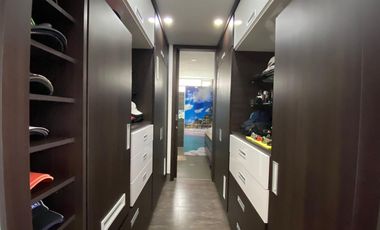 OCTAVIA CONDOMINIO CASA LAGOS DEL CACIQUE EN VENTA 3 HABITACIONES AIRE ACONDICIONADO Y CLOSED 3 NIVELES  487 Metros FLORIDABLANCA (NSC)