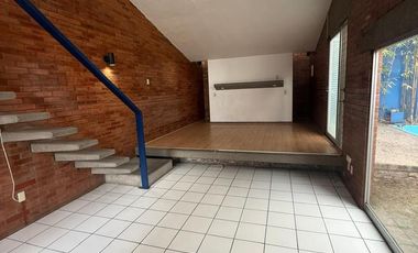 Casa centrica en renta o venta
