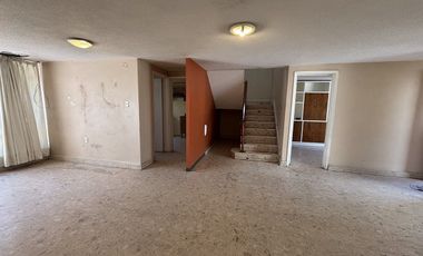 VENTA CASA PARA REMODELAR SANTA MONICA