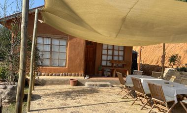 SE VENDE HERMOSA PARCELA CON 3 CABAÑAS EQUIPADAS