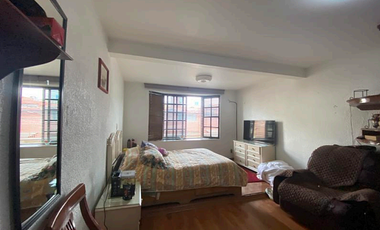 CASA EN VENTA EN CERRADA CON VIGILANCIA