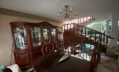 CASA EN VENTA EN CERRADA CON VIGILANCIA