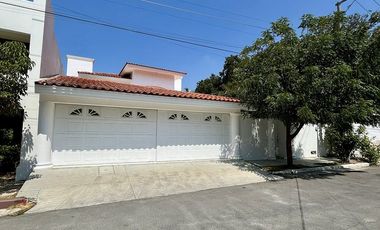 CASA EN VENTA EN LAS ARBOLEDAS