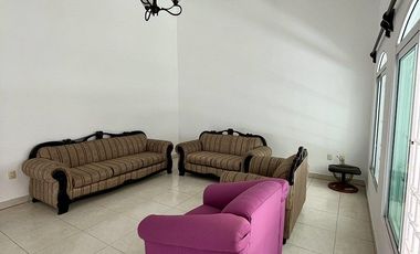 CASA EN VENTA EN LAS ARBOLEDAS