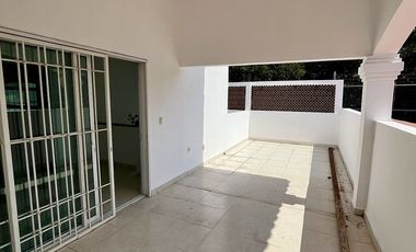CASA EN VENTA EN LAS ARBOLEDAS