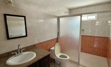 CASA EN VENTA EN LAS ARBOLEDAS