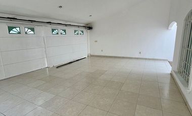 CASA EN VENTA EN LAS ARBOLEDAS