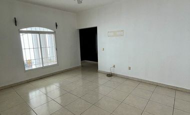 CASA EN VENTA EN LAS ARBOLEDAS
