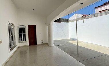 CASA EN VENTA EN LAS ARBOLEDAS