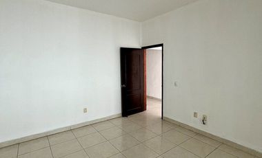 CASA EN VENTA EN LAS ARBOLEDAS