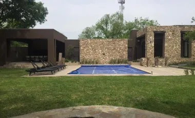 Quinta en renta en San José Sur, Santiago, Nuevo León