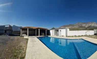 Quinta en venta en Privadas la Huasteca, Santa Catarina, Nuevo León